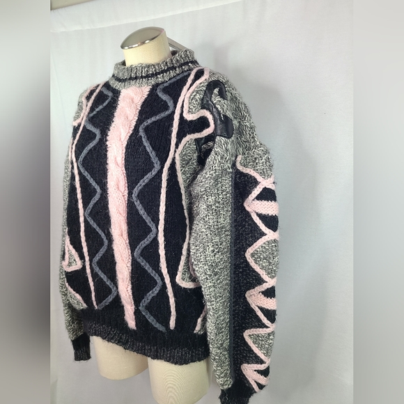 3D knit vintage sweater Mohair wool blend- Size medium womens - Picture 2 of 8